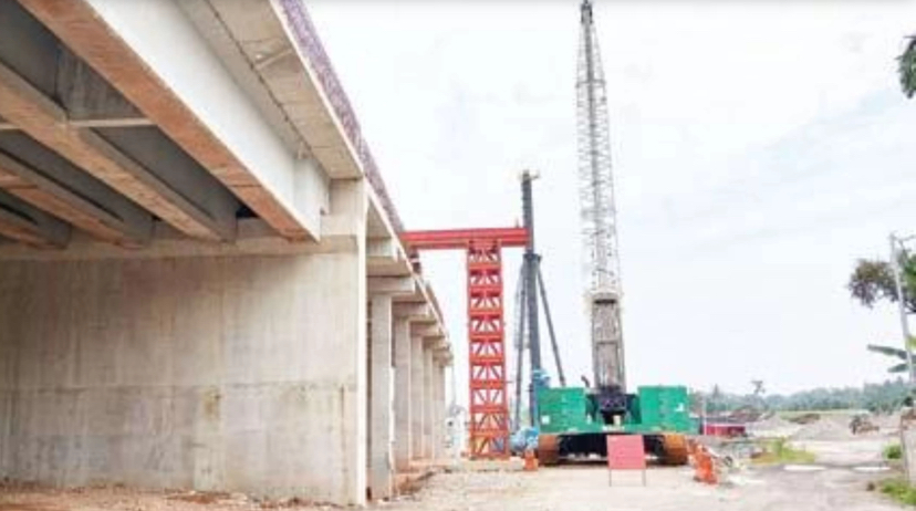 Pembangunan tol Padang-Sicincin terus digesa penyelesaiannya.
