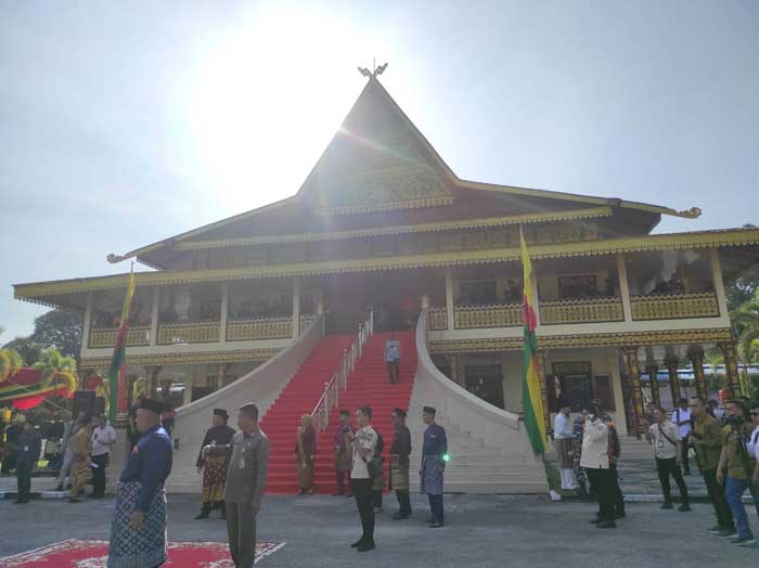 Suasana Balai Adat Melayu Riau di Jalan Diponegoro, Kota Pekanbaru, Provinsi Riau sebelum penganugerahan Gelar Adat Melayu kepada Kajati Riau Tuan Akmal Abbas SH MH ,