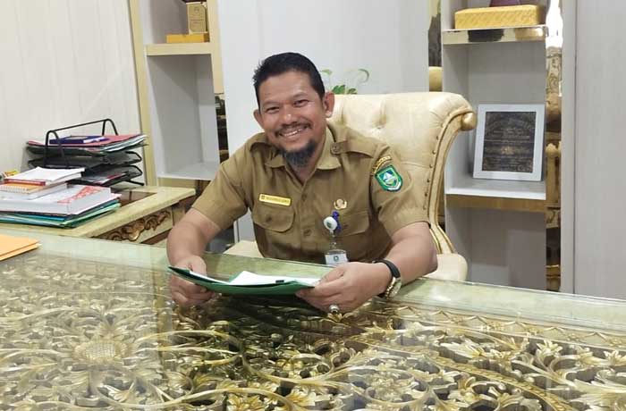 Kepala Disbun Bengkalis Muhmamad  Azmir