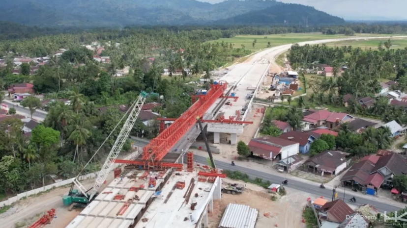 Progres Tol Padang Sicincin sudah mencapai 58,76% dan Hutama Karya menargetkan fungsional pada Juli 2024.