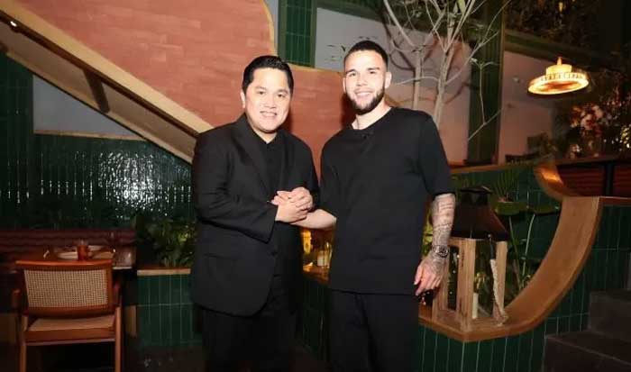 Ketua Umum PSSI, Erick Thohir dan Calvin Verdonk yang akan dinaturalisasi bersama Maarten Paes dan Jens Raven.