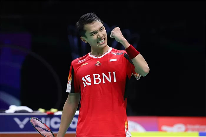 Jonatan Cristien saat melakoni pertandingan di Semifinal Thomas Cup 2024 yang berlangsung di Sports Centre Gymnasium, Chengdu, Tiongkok