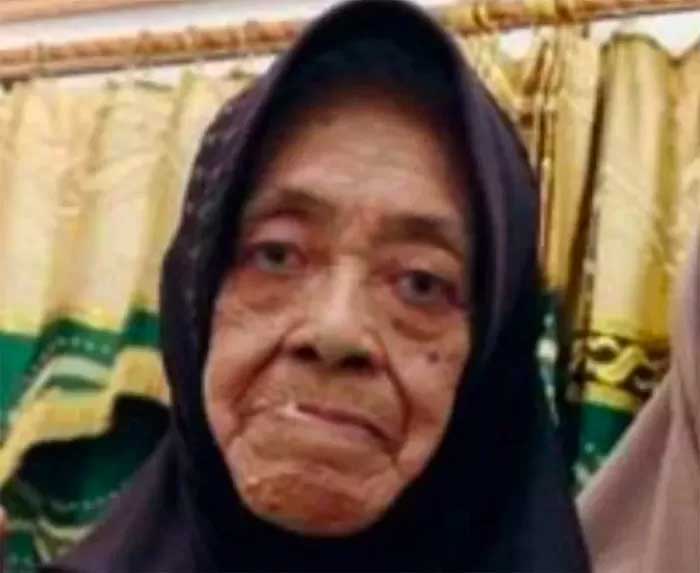 TETAP SEMANGAT: Nenek Bonah semangat menjelang haji 2024 meski usianya senja.