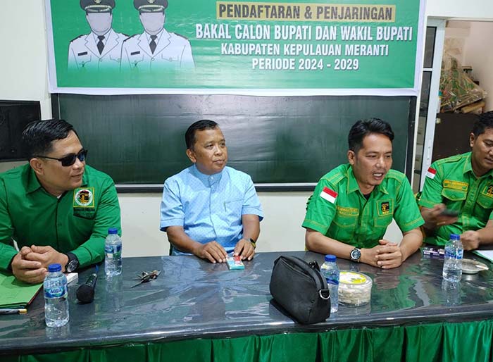 Irvan Nasir yang merupakan abang kandung bupati dua periode Kepulauan Meranti Drs H Irwan Nasir MSi ketika mendaftarkan diri di DPD PPP.