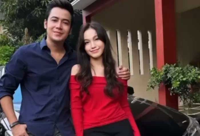 Kriss Hatta dan Sherry Jolieca semakin berani untuk memperlihatkan kehidupan asmara mereka ke publik.