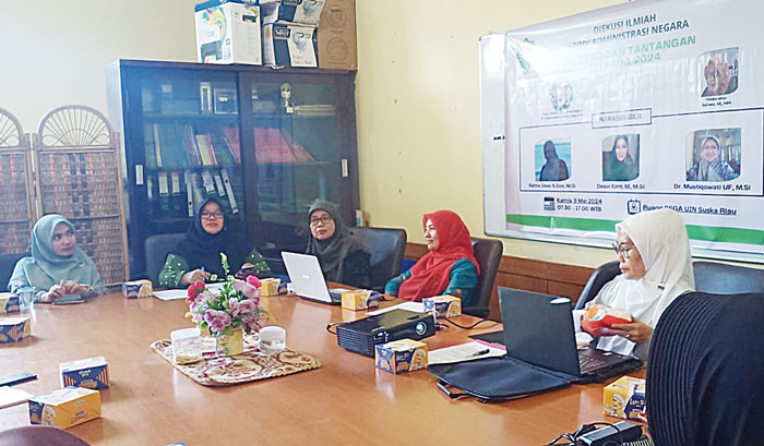 Suasana diskusi ilmiah Peluang dan Tantangan Pilkada 2024 yang digelar Prodi Administasi Negara S1, Fekonsos UIN Suska Riau, beberapa waktu lalu.