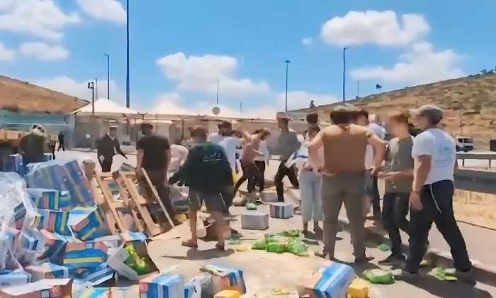 Pengunjuk Rasa Israel Menghadang Bantuan Kemanusiaan untuk Gaza, Palestina