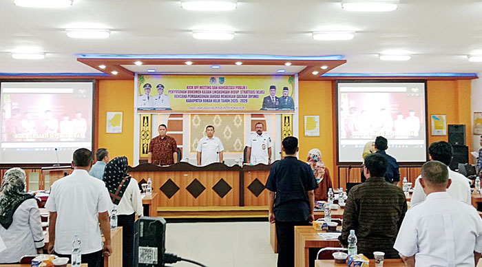 Pembukaan kegiatan Kick Off Meeting dan Konsultasi Publik I Penyusunan Kajian Lingkungan Hidup Strategis (KLHS) Rencana Pembangunan Jangka Menengah