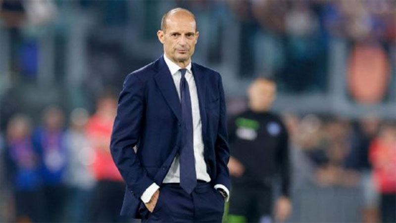 Massimilano Allegri dipecat Juventus meski berhasil mempersembahkan gelar Coppa Italia buat klub berjuluk si Nyonya Tua itu.