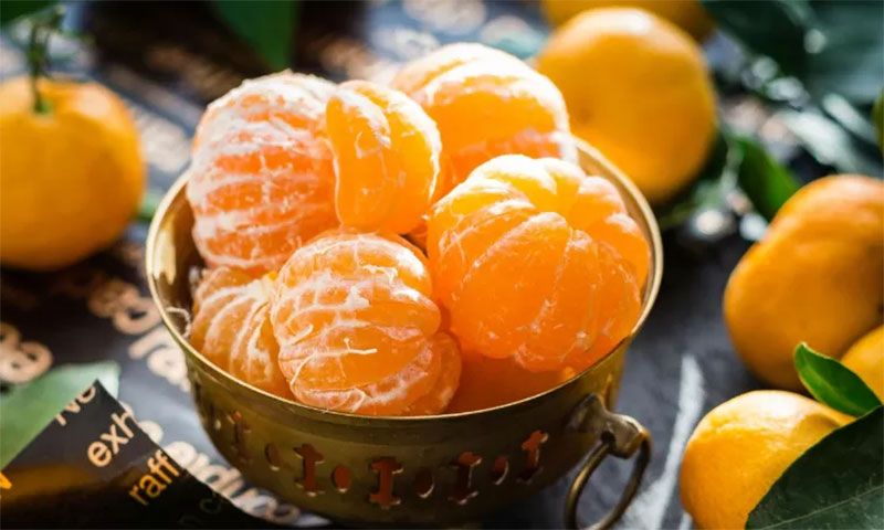 ILUSTRASI: Jeruk, salah satu buah sumber vitamin C.