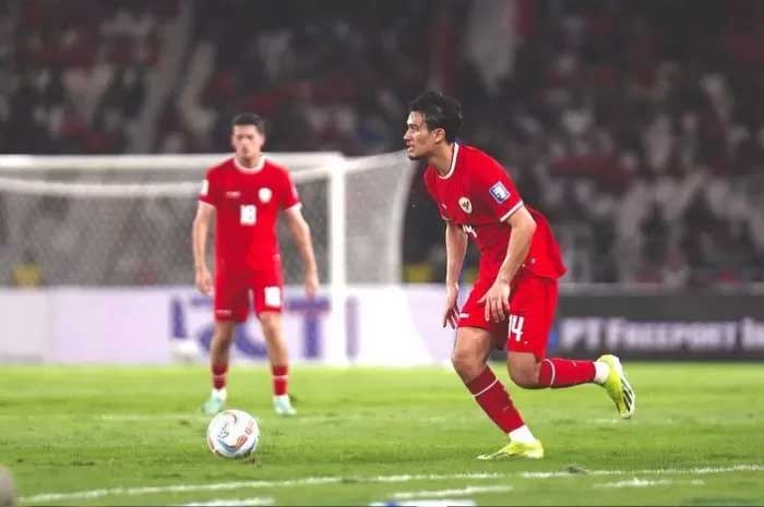 SESAK NAPAS: Nathan Tjoe-A-On pernah sesak napas ketika debut di Stadion Gelora Bung Karno karena kandungan oksigen yang rendah dan cuaca yang panas.