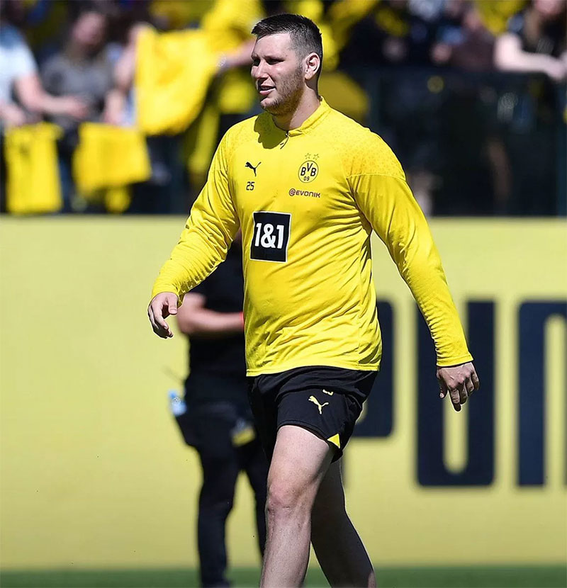 Kondisi bek Borussia Dortmund Niklas Sule saat ini.