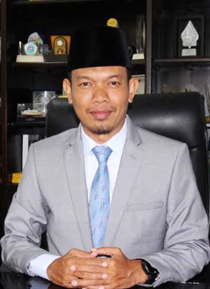 Johny Custer ST MT kembali terpilih Direktur Polbeng