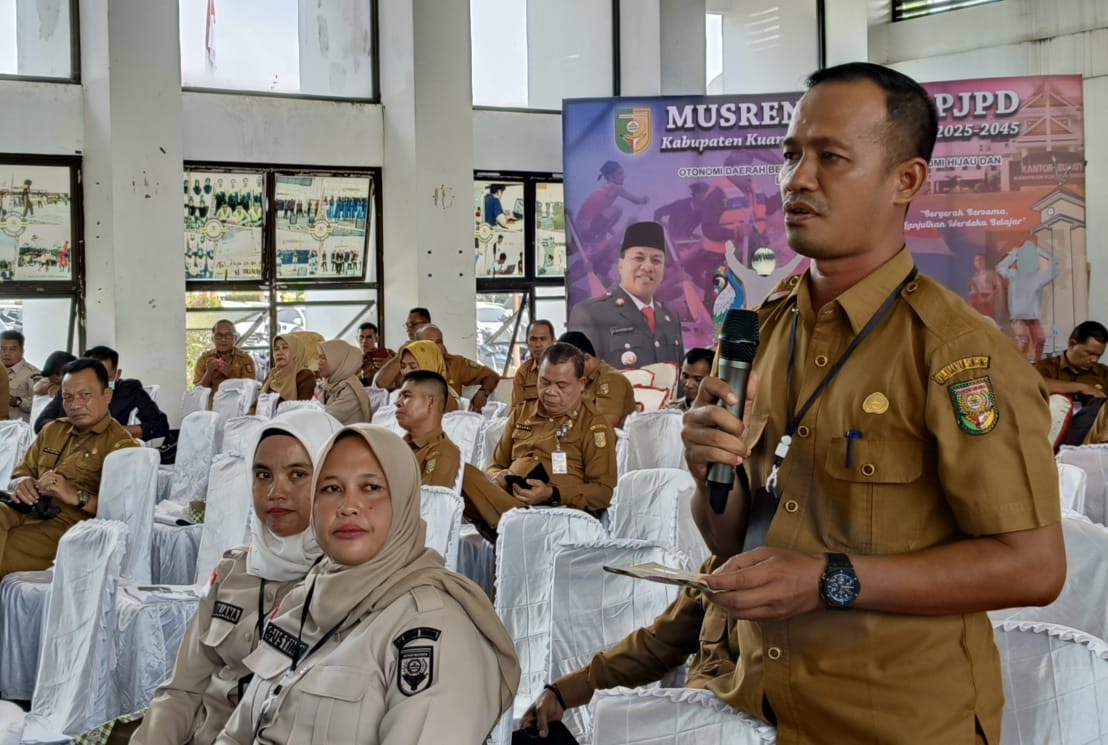 Kepala Desa Pulau Aro, Herlianto.