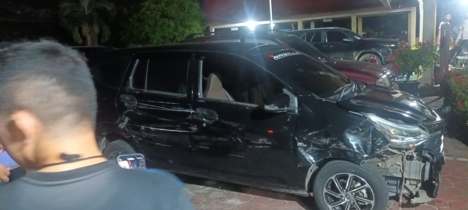 Mobil yang digunakan pelaku diamankan di Mapolsek Bukit Raya pada Jumat (24/5/2024).
