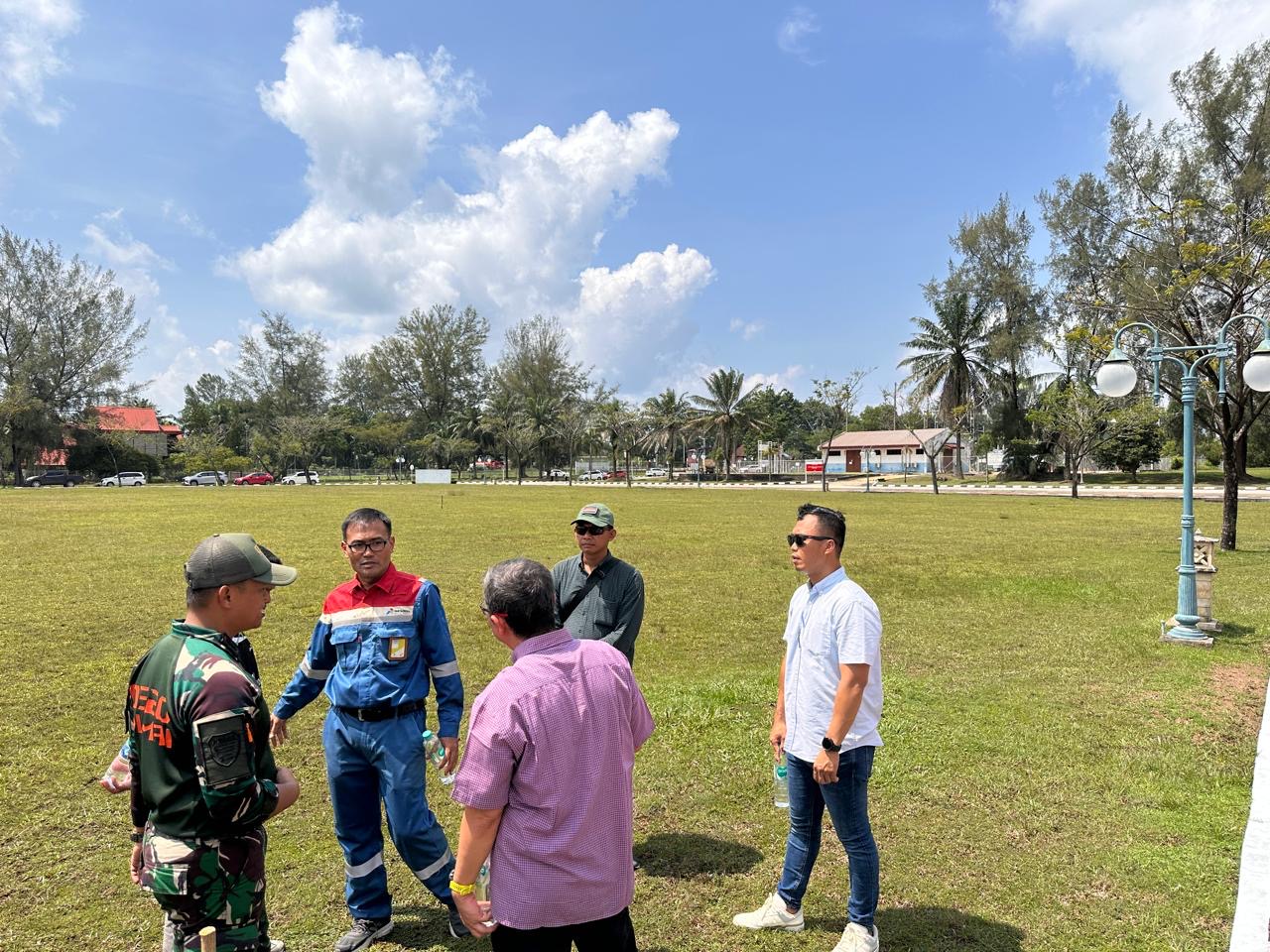 Tim Survei BPIP bersama PHR serta pihak terkait meninjau Lapangan Garuda PHR Dumai, yang menjadi lokasi acara Hari Lahir Pancasila yang dijadwalkan dihadiri Presiden Jokowi, Selasa (21/5/2025) lalu.