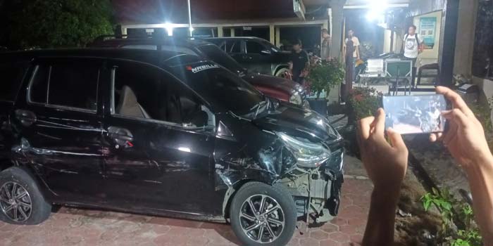 Kondisi mobil yang dikemudikan Rambo dalam pelariannya dari kejaran aparat kepolisian, Jumat (24/5/2024) malam.