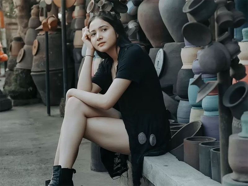 Bulan Sutena