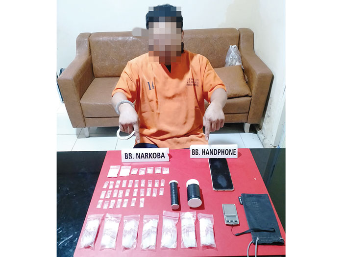 Jajaran Satnarkoba Polres Kampar meringkus tersangka narkoba Gd (35) bersama barang bukti, Kamis (16/5/2024).