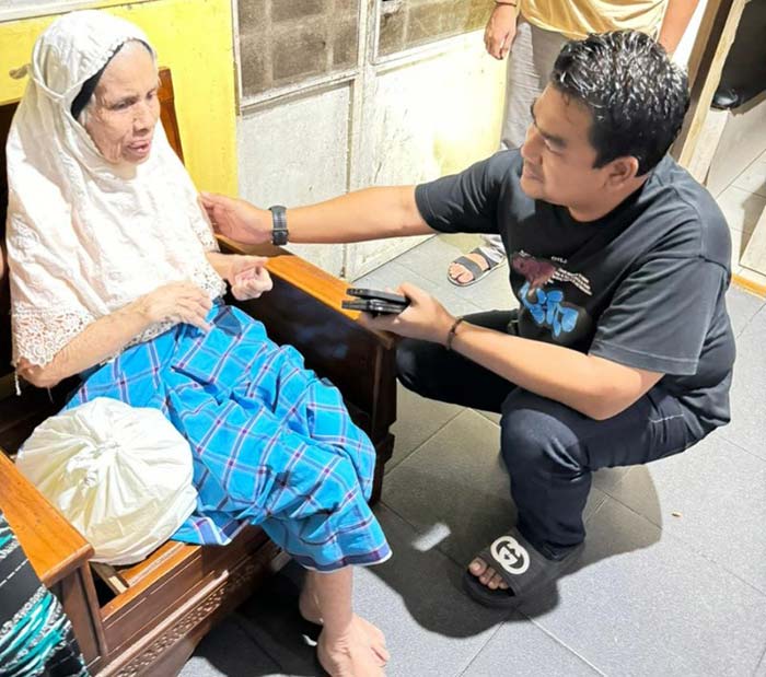 Kasat Reskrim Polresta Pekanbaru Kompol Bery Juana Putra langsung mendengarkan keterangan Sufni (74) yang diduga menjadi korban penganiayaan oleh anak kandungnya, Ahad (26/5/2024) lalu.