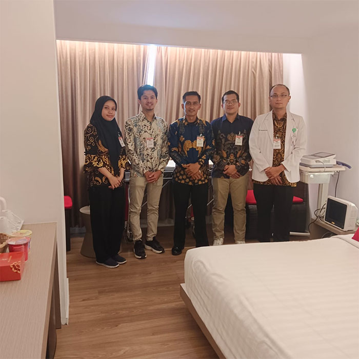 RS Awal Bros Dumai menyiapkan fasilitas mini ICU di hotel tempat presiden Joko Widodo menginap saat kunjungan kerjanya di Dumai.