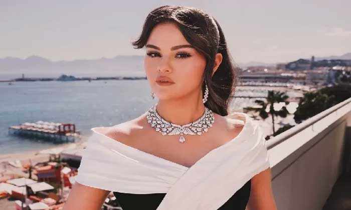 Selena Gomez.