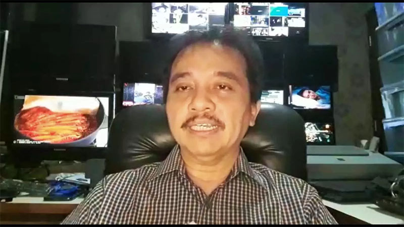 Roy Suryo.