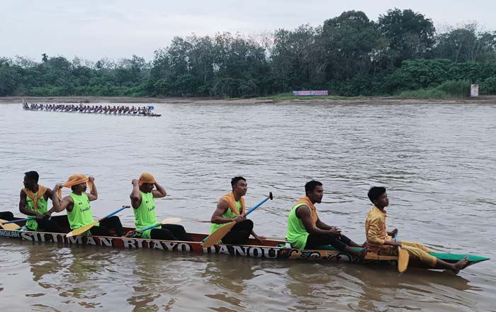 Jalur Langkah Siluman Buayo Danou kembali menjadi juara di Tepian Pantai, Desa Lubuk Terentang, Kecamatan Gunung Toar, Ahad (2/6/2024).