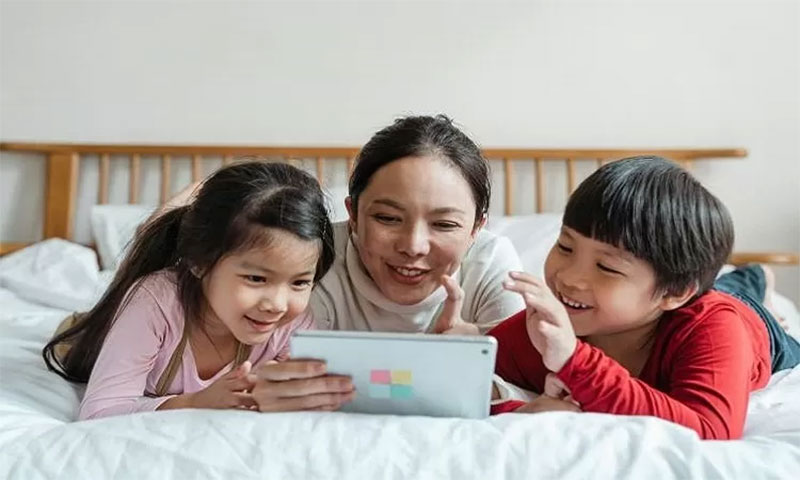 Ilustrasi anak yang kerap menonton Youtube