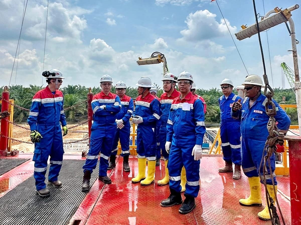 Komisaris Utama PT Pertamina Hulu Rokan (PHR), Virano Gazi Nasution, bersama timnya melakukan kegiatan Management Walkthrough (MWT) di Lapangan Petani, Senin (3/6/2024).