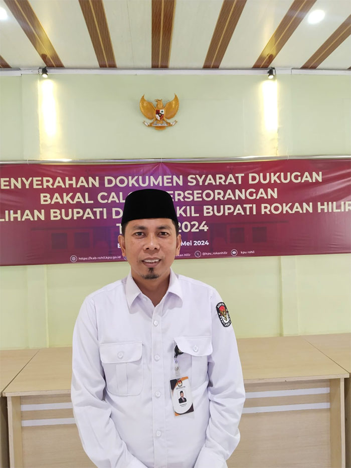 Eka Murlan (Ketua KPU Rohil)