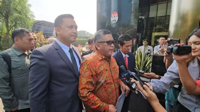 Sekretaris Jenderal (Sekjen) PDI Perjuangan Hasto Kristiyanto memenuhi panggilan Komisi Pemberantasan Korupsi (KPK), Senin (10/6).