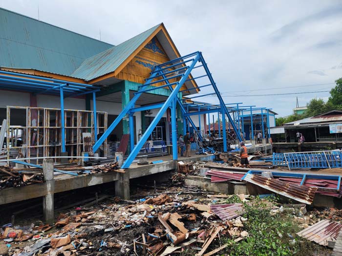 Renovasi Pelabuhan Tanjung Harapan, Kecamatan Tebingtinggi hingga saat ini  masih berlangsung, Ahad (9/6/2024).