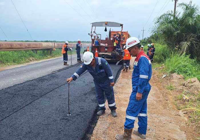 PHR Lakukan Perbaikan Jalan Bangko-Pinang di Rohil