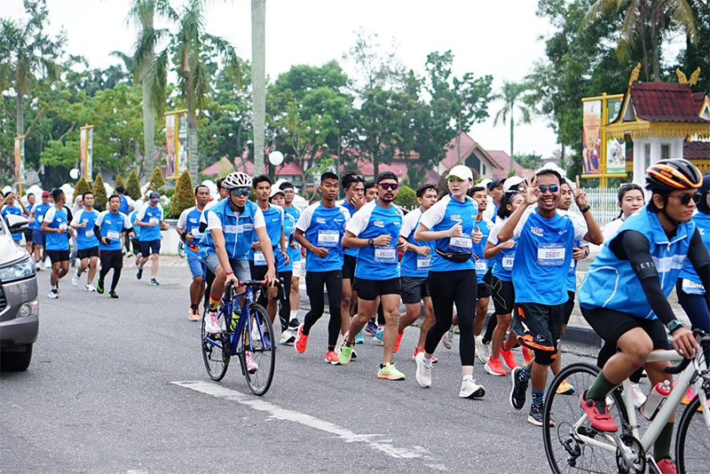 Peserta Road to Pocari Sweat Run Indonesia 2024 di Pekanbaru pada Ahad (2/6/2024) lalu, saat melintas di Jalan Diponegoro.