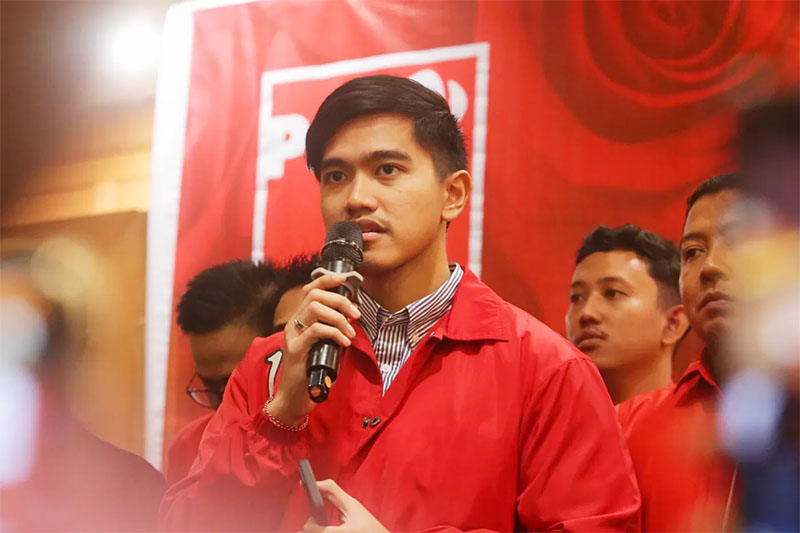Ketua Umum Partai Solidaritas Indonesia (PSI) Kaesang Pangarep dalam acara pembekalan calon legislatif terpilih PSI di Jakarta, Jumat (27/4/2024).