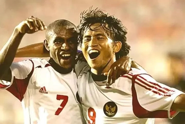 Timnas Indonesia dengan apparel Adidas.