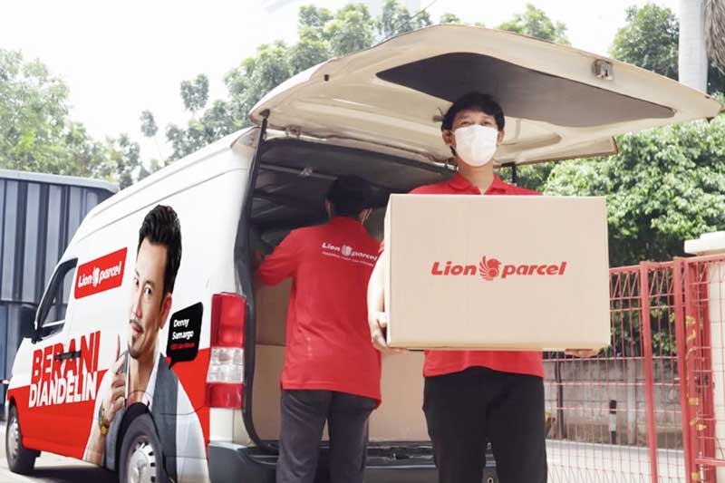 Lion Parcel permudah seller kelola logistik lewat COD ongkos kirim.