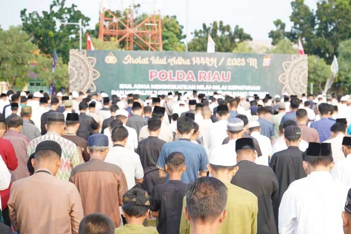 Salat Idul Adha di Polda Riau.