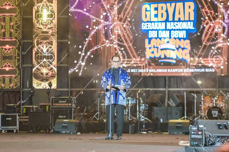 Menteri Perhubungan RI Budi Karya Sumadi membuka BBI BBWI Lancang Kuning Carnival 2024