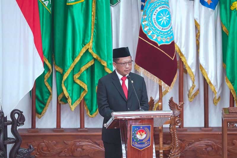 Mendagri Tito Karnavian memberikan sambutan usai pelantikan Pj Gubri.