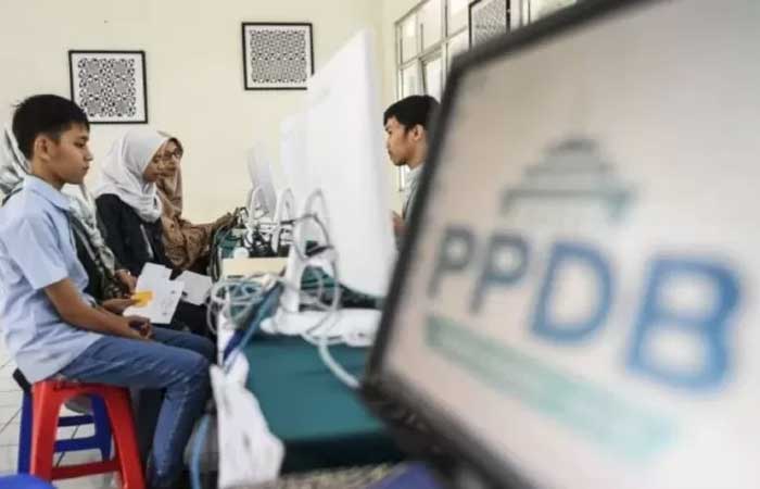 Ilustrasi PPDB online.