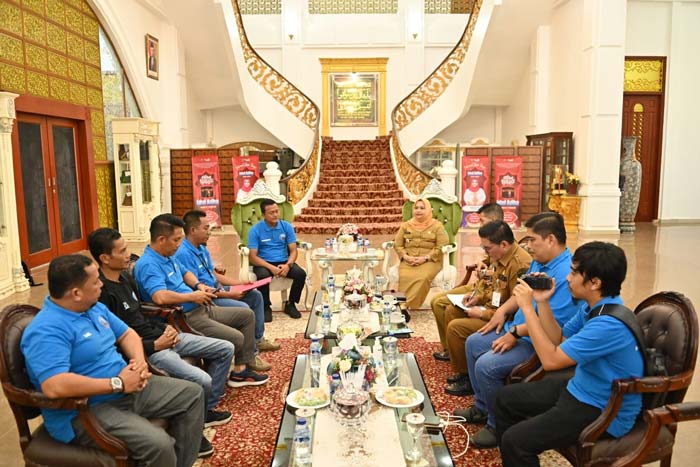 Forum Wartawan RPG Kabupaten Bengkalis saat audiensi bersama Bupati Bengkalis Kasmarni di kediaman Bupati Bengkalis, Selasa (25/6/2024).