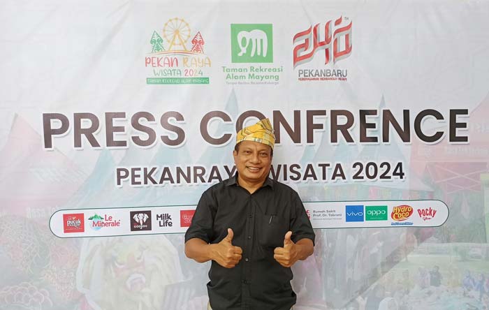 Pengelola Taman Rekreasi Alam  Mayang Riyono Gede Trisoko usai memberikan keterangan pers perihal Pekan Raya Wisata, Rabu (26/6/2024).