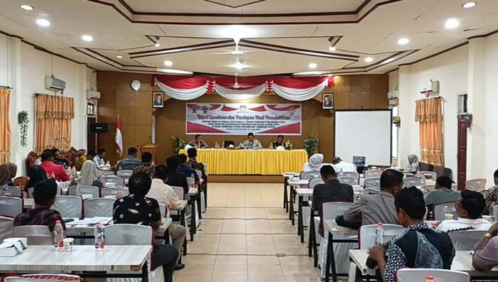 Rapat koordinasi dan penetapan hasil pemutakhiran data pemilih untuk Pemungutan Suara Ulang (PSU) di 31 Tempat Pemungutan Suara (TPS) di Desa Tambusai Utara.