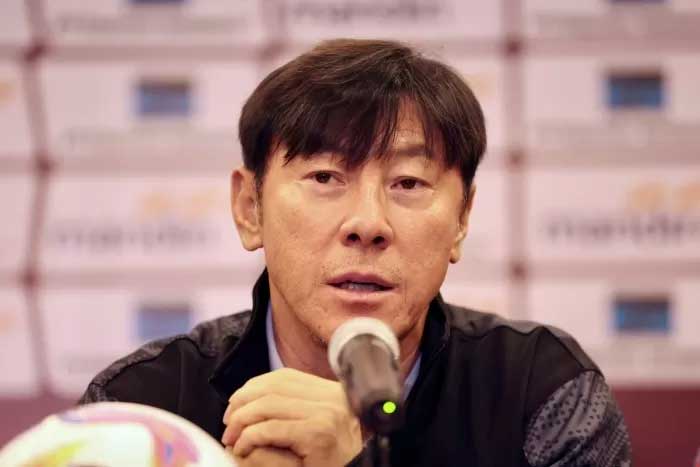 Buntut komentar pedas Shin Tae-yong kepada kepemimpinan wasit di Piala Asia U-23 membuat dirinya terkena sanksi dari AFC.