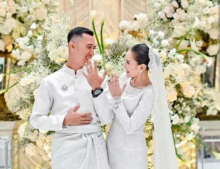 Ayu Ting Ting dan tunangannya, Muhammad Fardhana.