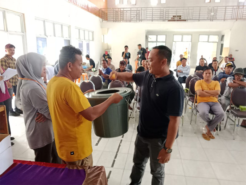 Cabut Undi pacuan Jalur Kecamatan Inuman Jumat (5/7/2024) di Gedung Sangking Indah Inuman.