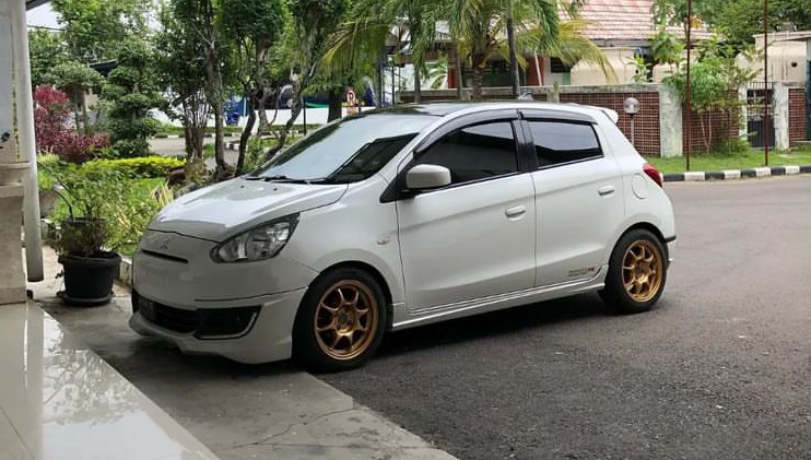 Mitsubishi Mirage