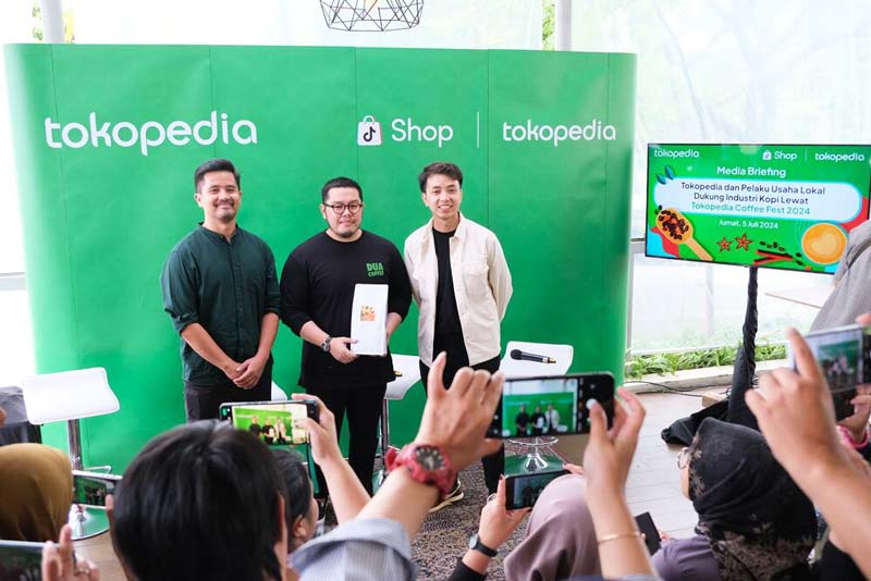 Tokopedia memiliki kampanye khusus untuk mendukung industri lokal kopi, yaitu Tokopedia Coffee Fest dan telah mendongkrak penjualan UMKM kopi hingga 50 persen, belum lama ini.
